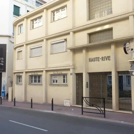 Rive Bord De Centre Cannes